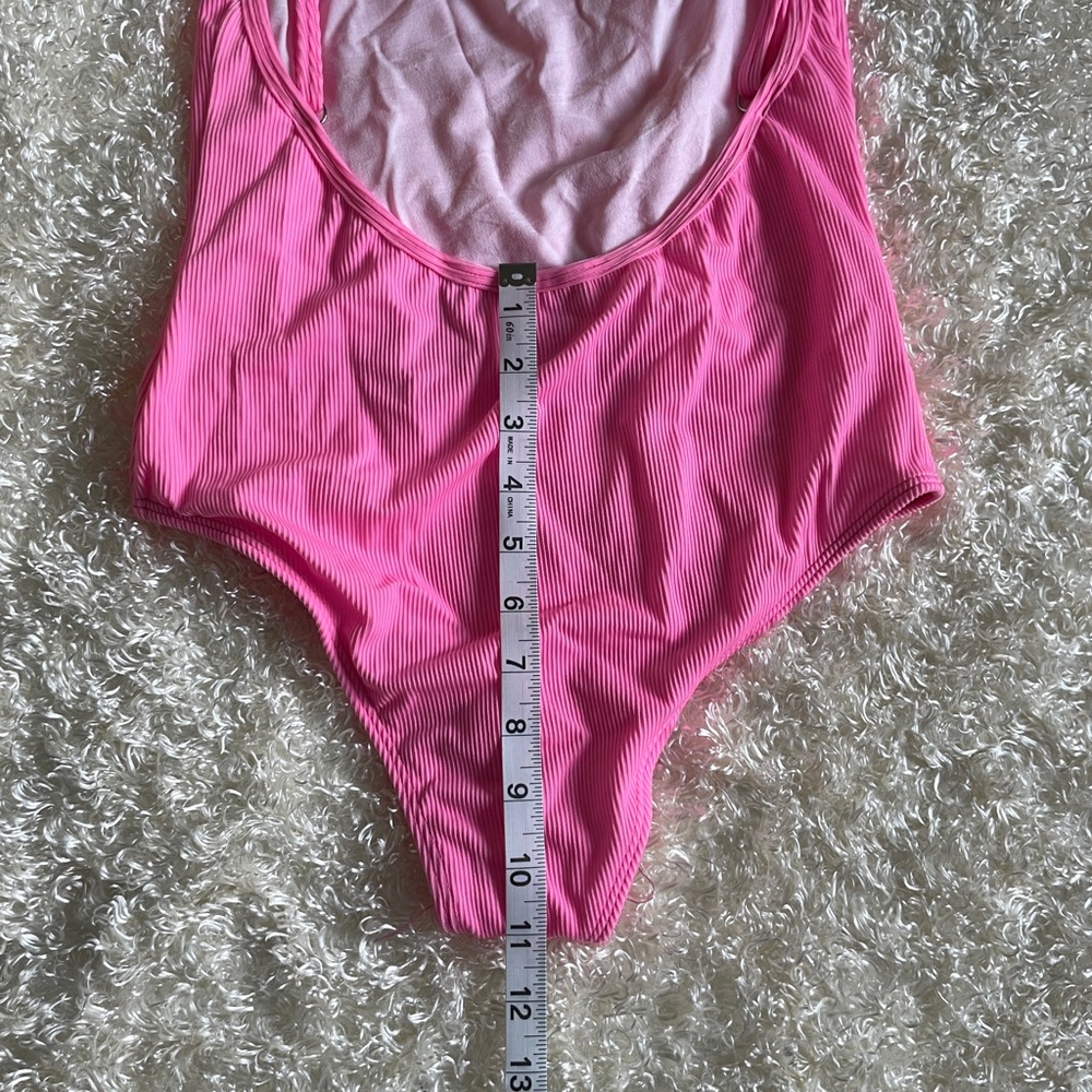 Bikini - Picture 6 of 6